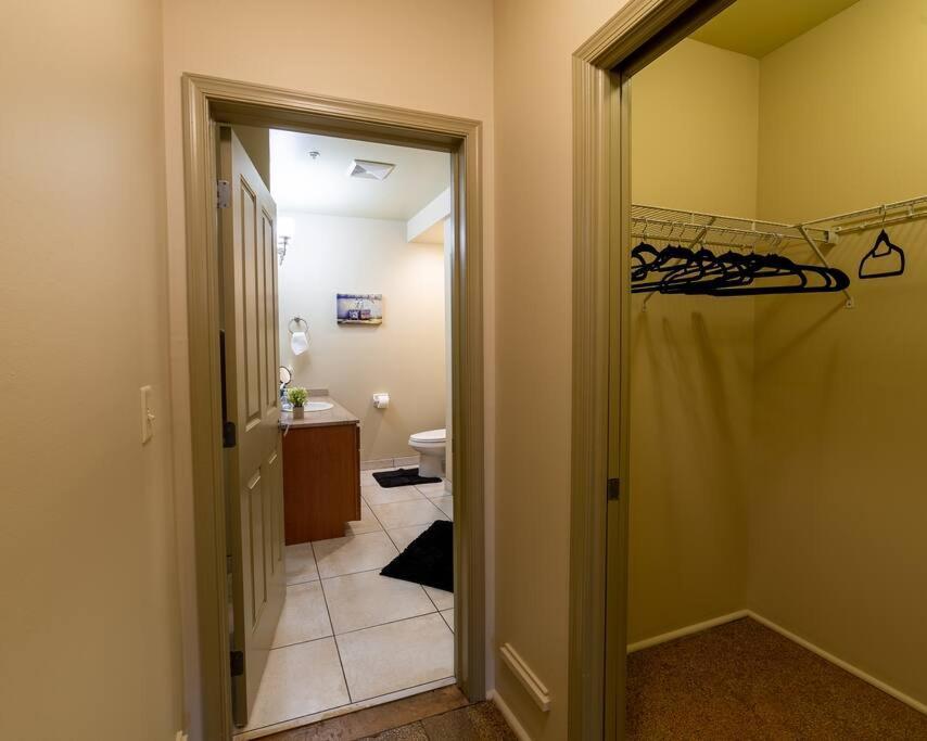 شقة King Bed W/ Panoramic Views Of Dt! روتشستر المظهر الخارجي الصورة